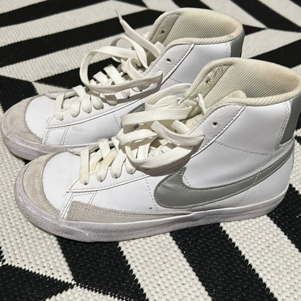 Nike Blazer Silver Women's 6 Youth 4.5